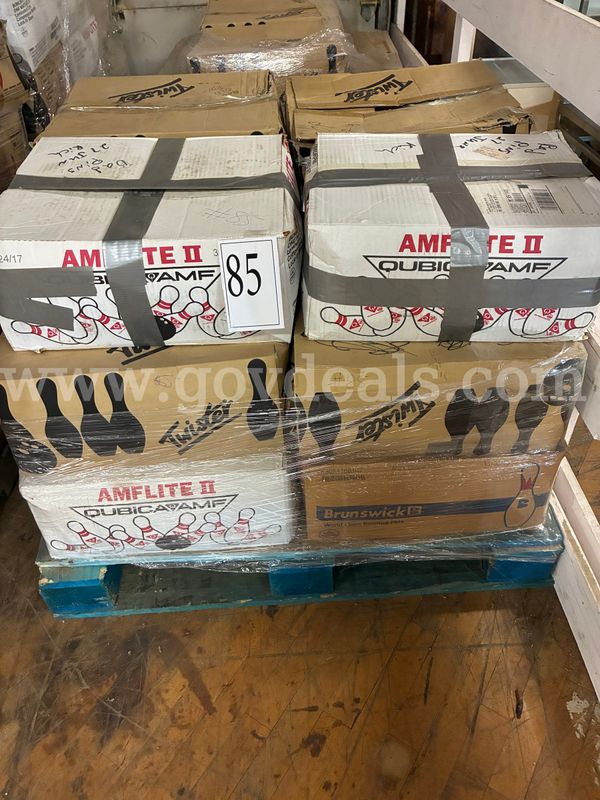 USED BOWLING PINS, PALLET OF 16 BOXES, WOODEN AND PLASTIC