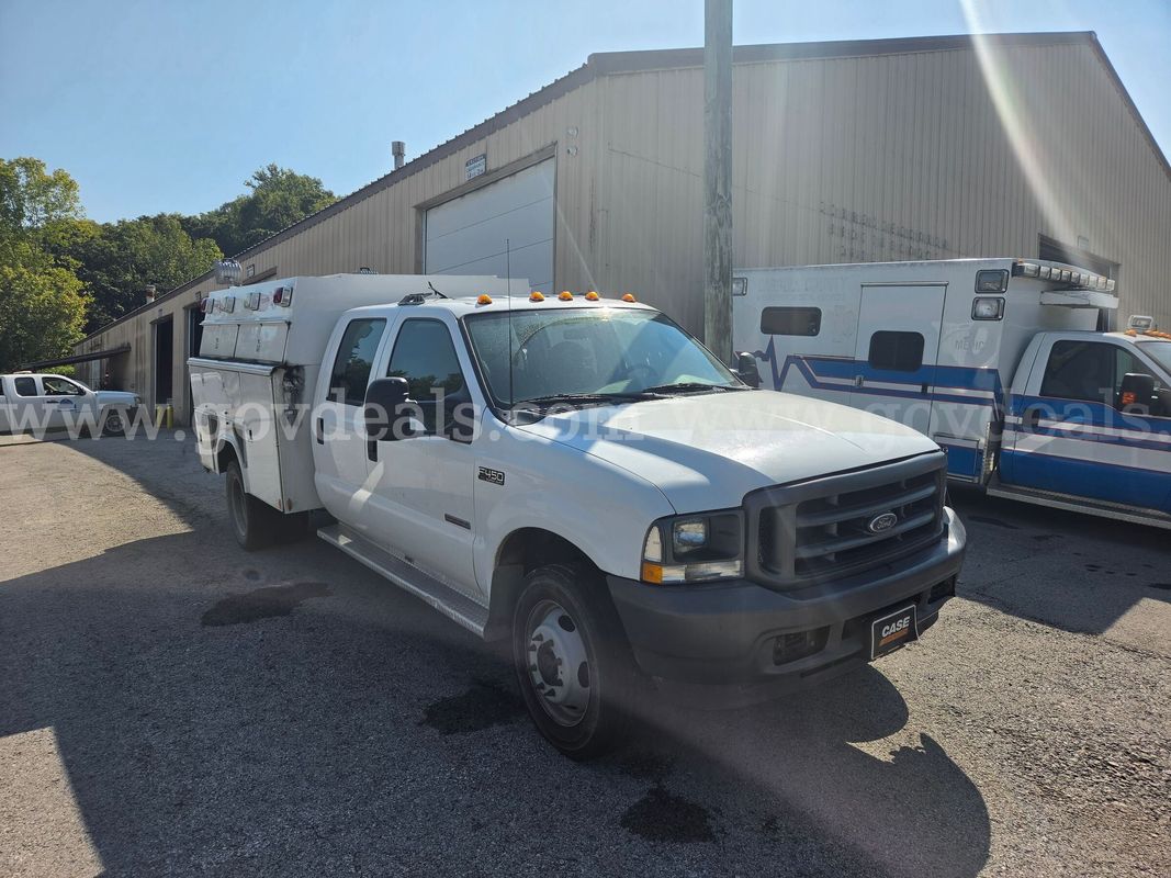 2003 Ford F-450 SD Crew Cab 4WD DRW