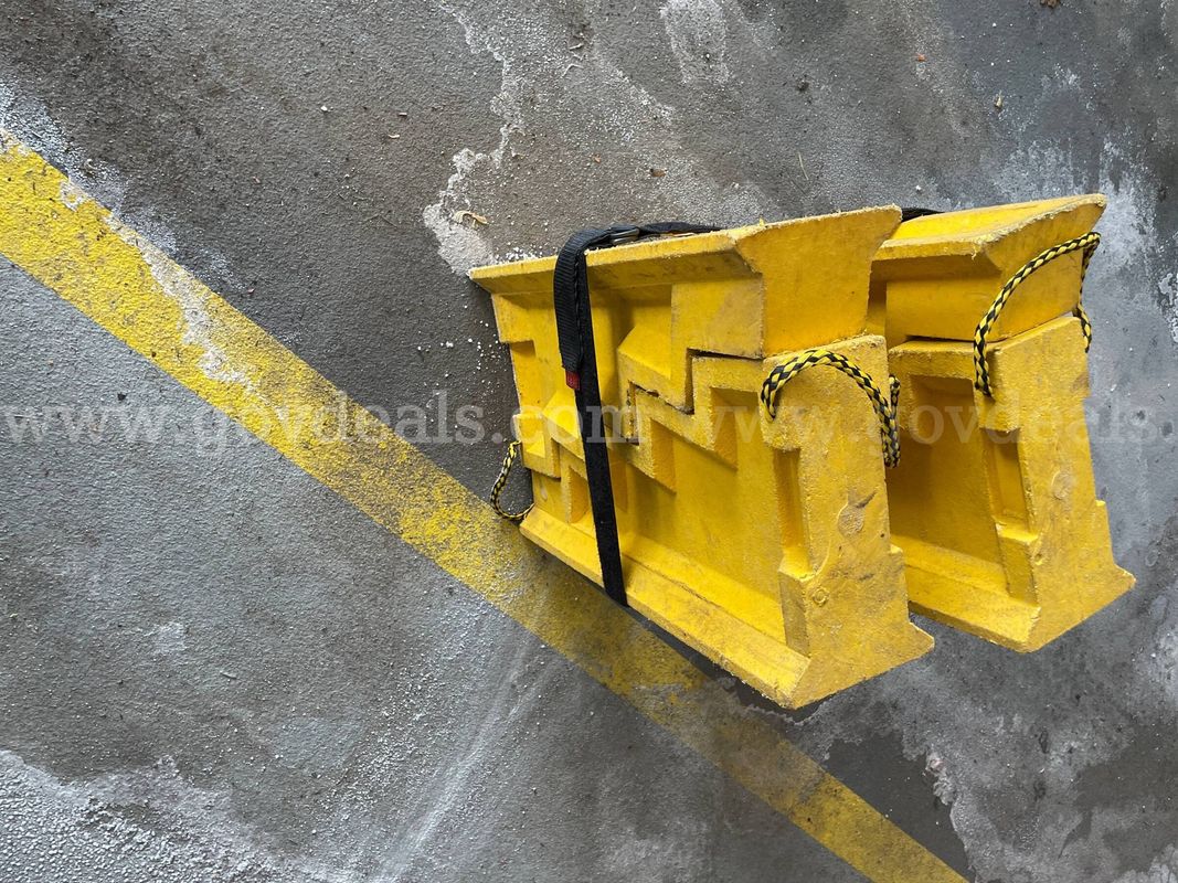 Lot of step cribbing (3)