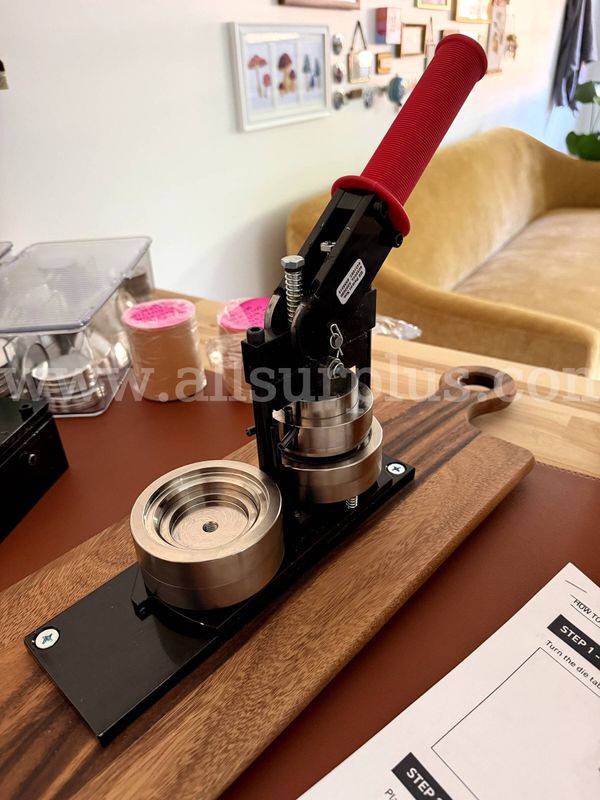 M Pro Magnet Button Maker