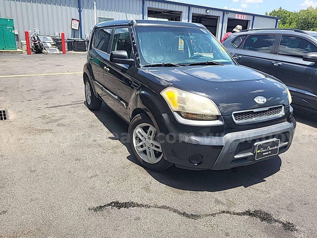 2011 Kia Soul + FWD 4D Wagon 2.0 4cyl