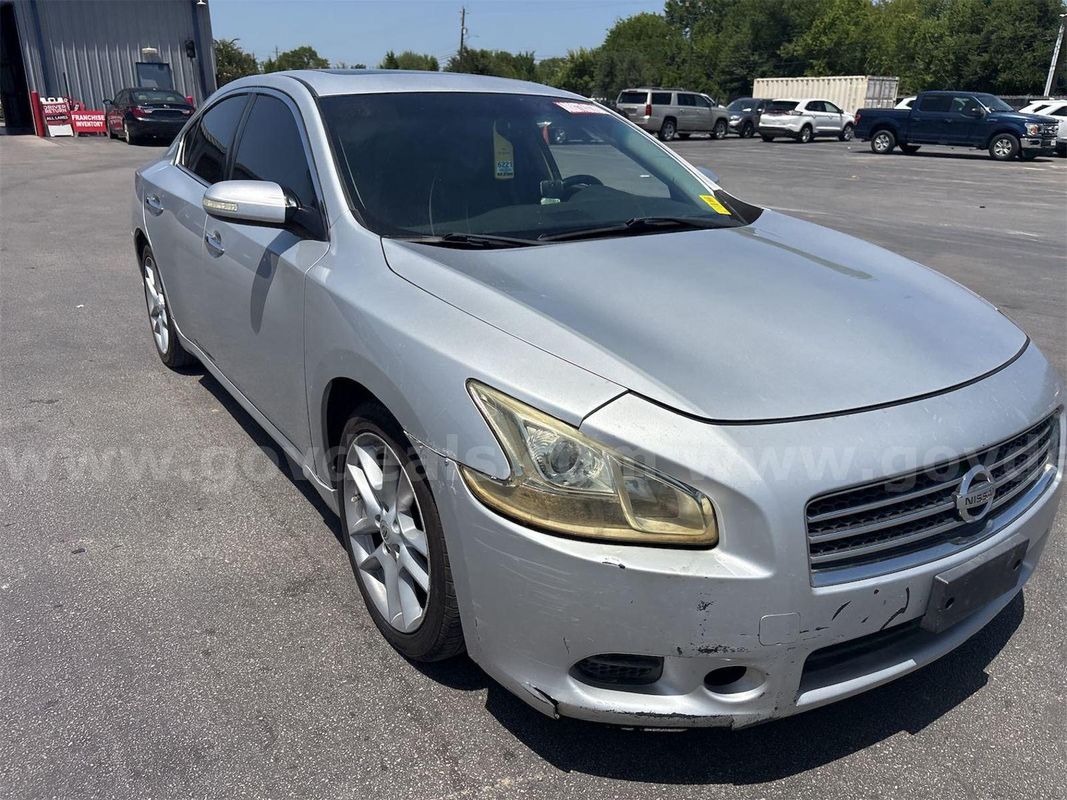 2011 Nissan Maxima 3.5 SV FWD 4D Sedan 3.5 6cyl.