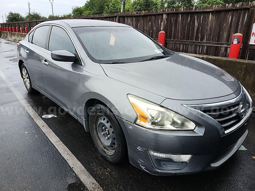 2015 Nissan Altima 2.5 S FWD 4D Sedan 2.5 4cyl.