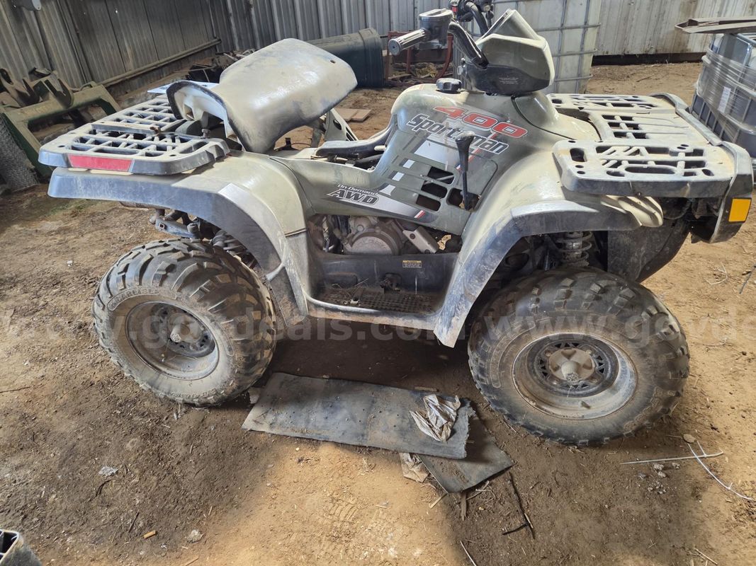 Polaris Sportsman 400 - 4 wheeler