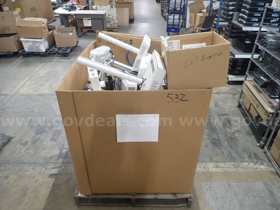 Wholesale pallet of approximately x49 various projectors