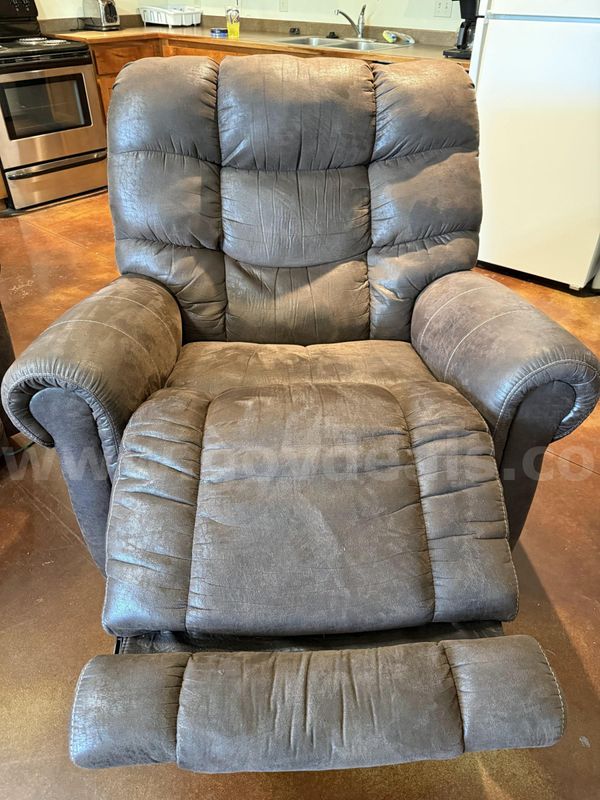 Lot of Recliners