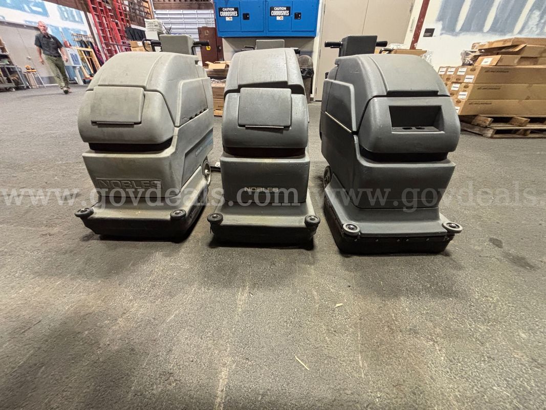 Lot of 10 Floor Cleaners