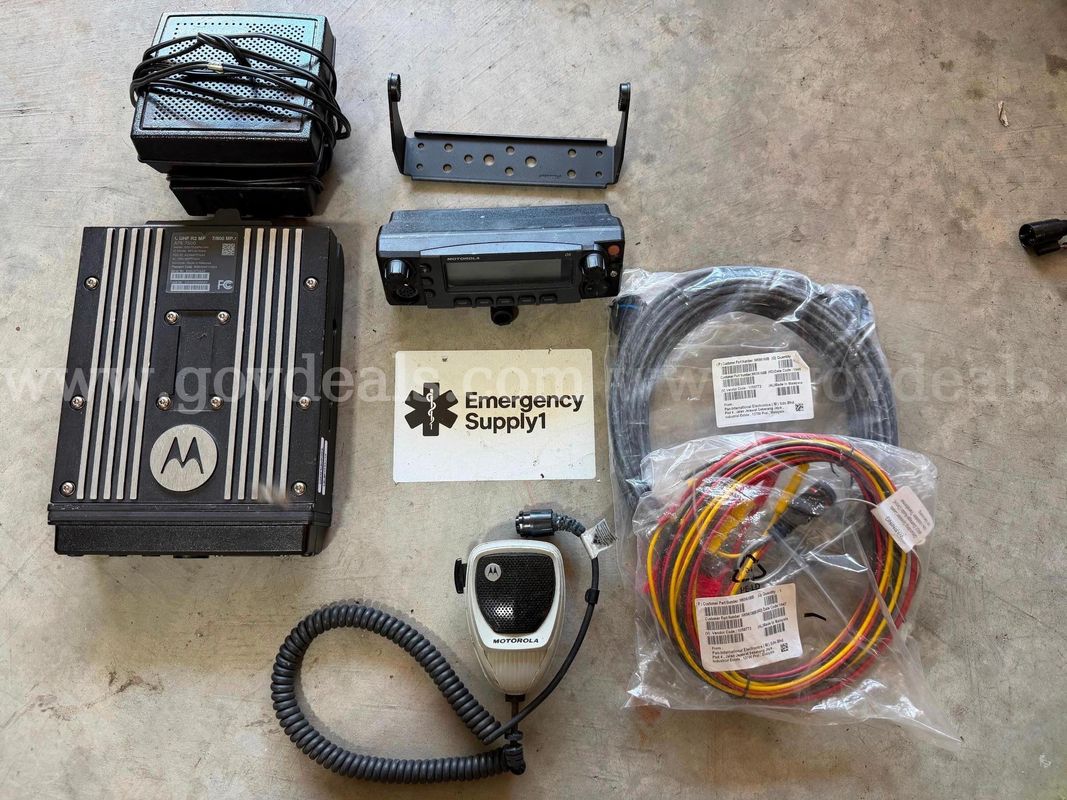 FULL SET || Motorola APX 7500 UHF R2 + 7/800 MHz Mobile Radio M30TSS9PW1AN SHIPPING