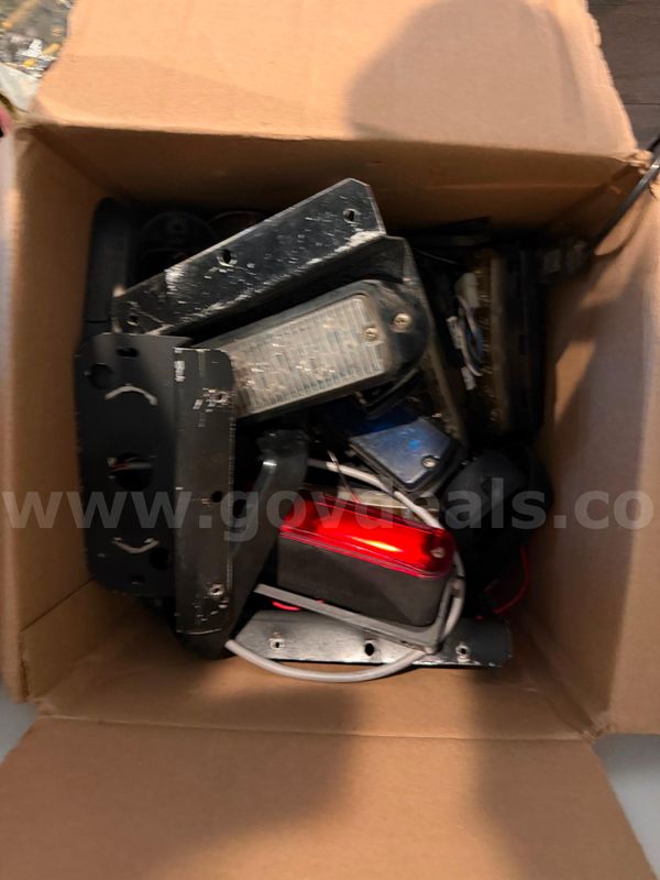 MASSIVE LOT Whelen 500 Series LED Wide Angle Light Heavy Duty Professional SMART LED BRACKET Shipping only