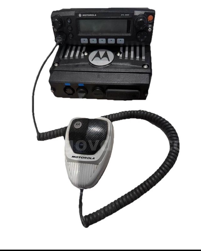 Motorola XTL2500 800 MHz SmartZone P25 Digital Mobile Radio M21URM9PW1AN Remote! Shipping only