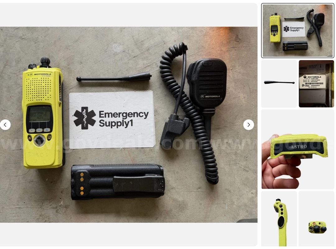 FULL SET || Motorola XTS5000R Model II UHF 450-520 Mhz 1000 P25 H18SDF9PW6AN shipping only