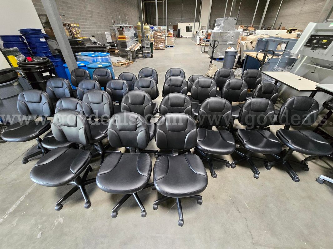 Vinyl Wipeable Office, lot of 28.