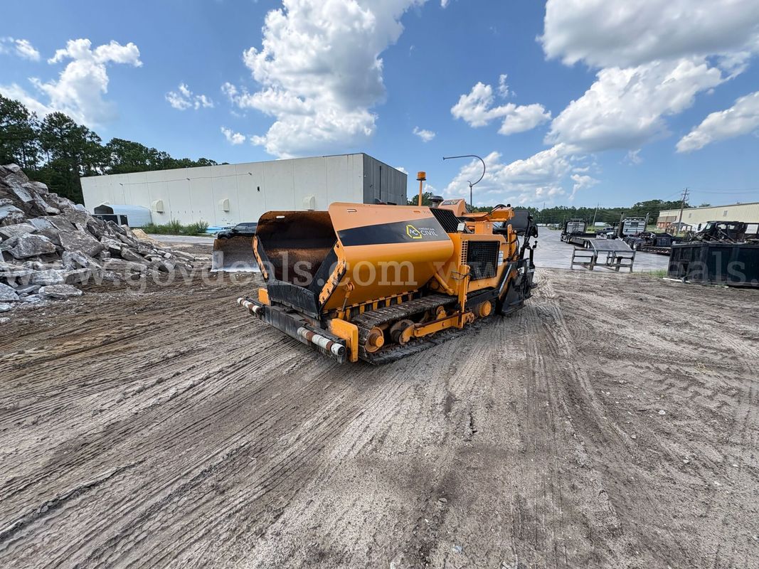 2016 LeeBoy 8616B Track Asphalt Paver