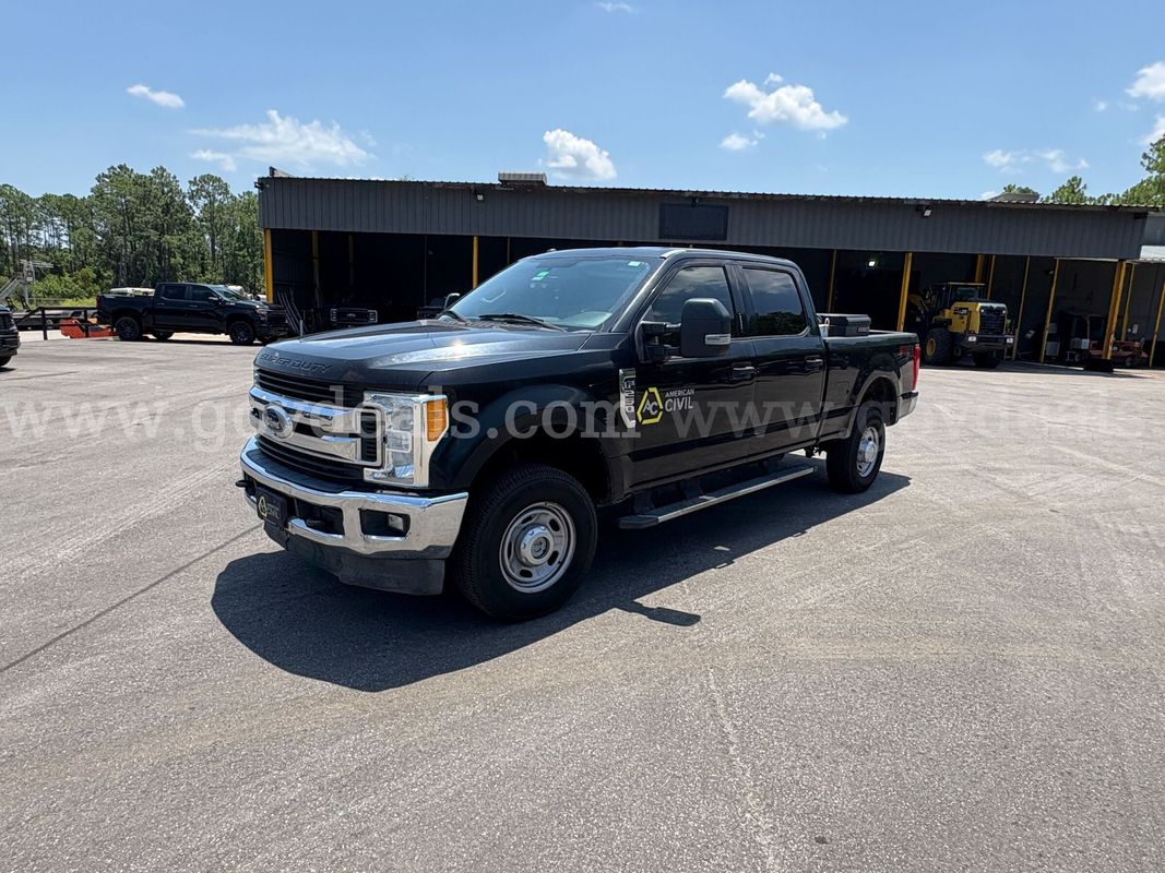 2017 Ford F-250 SD 4x4 Crew Cab Pickup