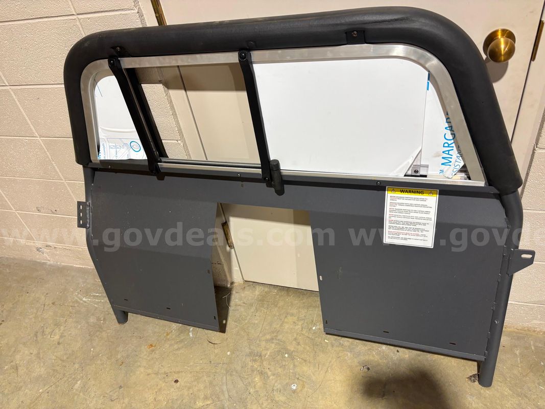 Setina XL Front Partition for Chevy Tahoe 21'+ PK1155TAH21