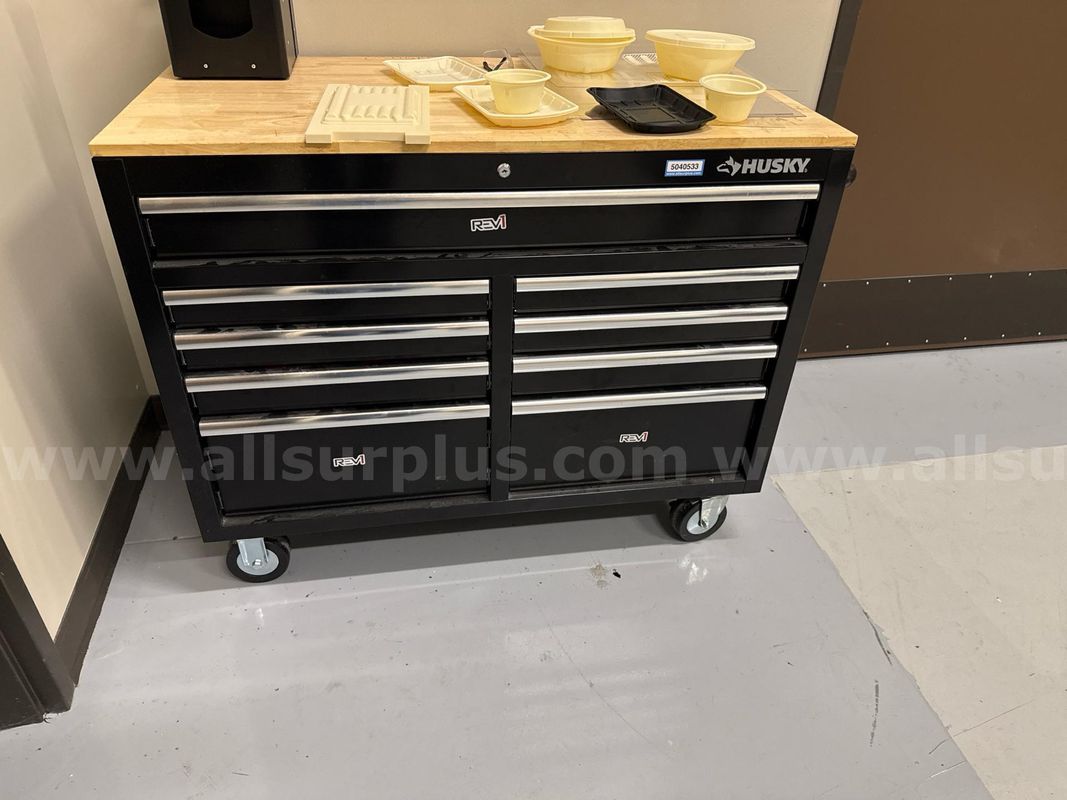 Husky 9-Drawer Rolling Tool Chest