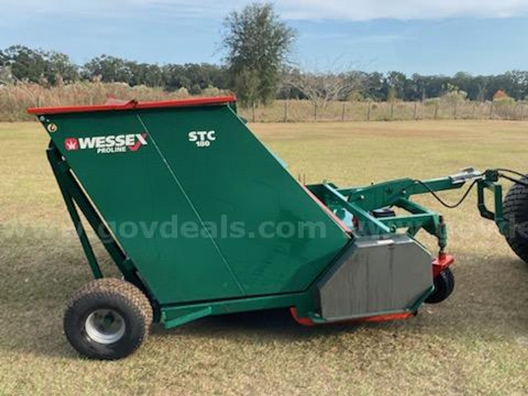 Wessex STC-180 Sweeper with stiff bristles