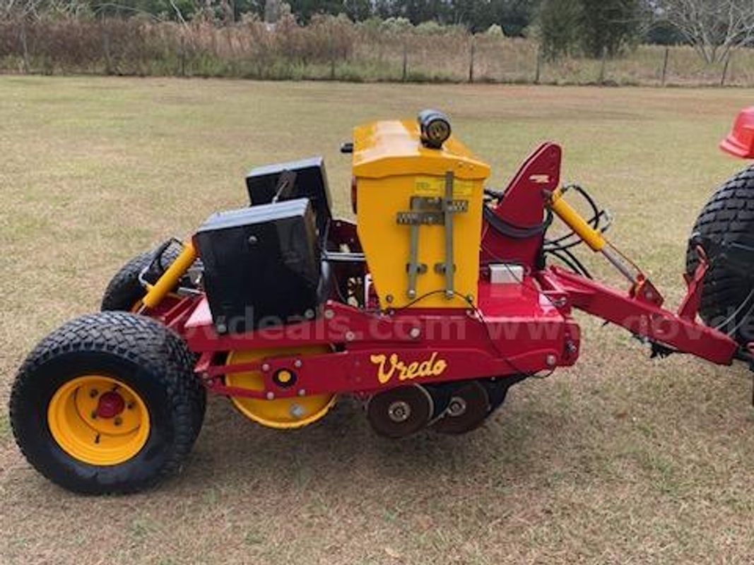 Vredo 212 Supercompact slit seeder