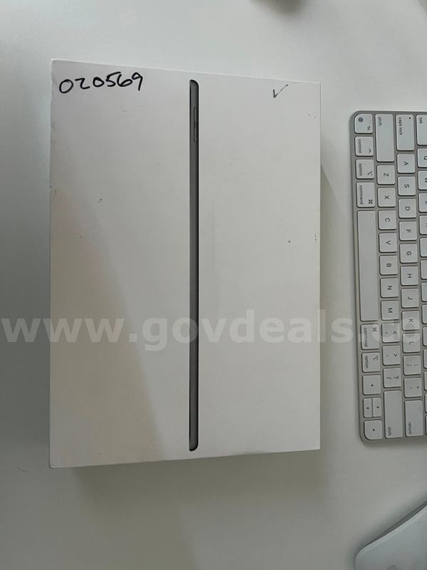 #2 Apple iPad Air (3rd Generation) - 256GB - Wi-Fi Only - With Original Box