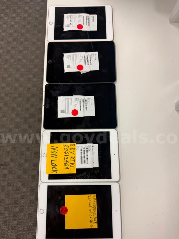 Lot of 5 iPad Mini 5s - Need Repair