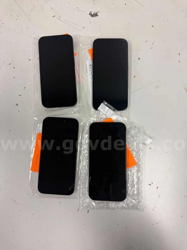 Lot of 4 512GB iPhone 15 Pros - Need Repair