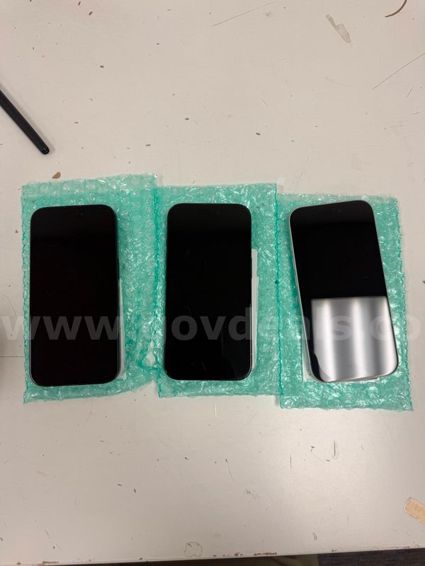 Lot of 3 iPhone 16s - Need Repair