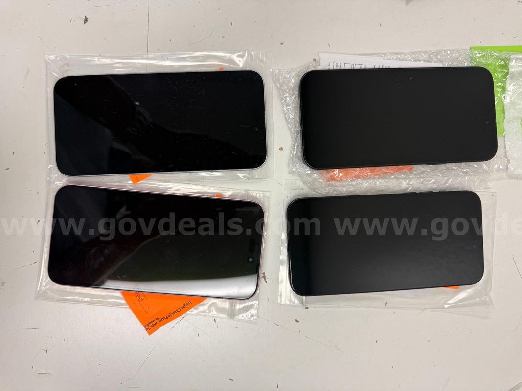 Lot of 4 iPhone 15 Plus - Need Repair