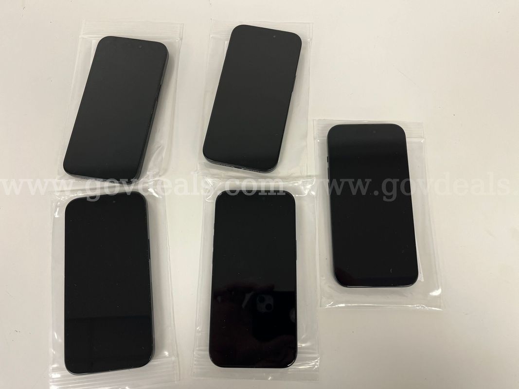 Lot of 5 iPhone 15 256GB Unlocked - Fully Functional