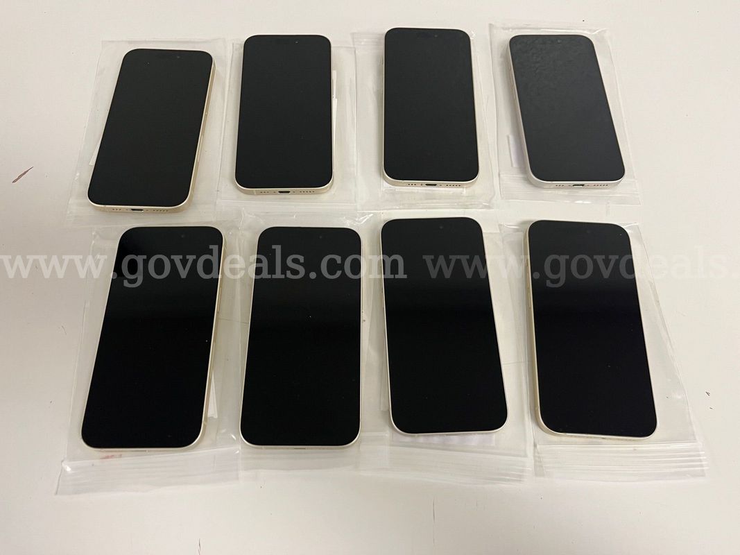 Lot of 8 iPhone 15 256GB Unlocked - Fully Functional