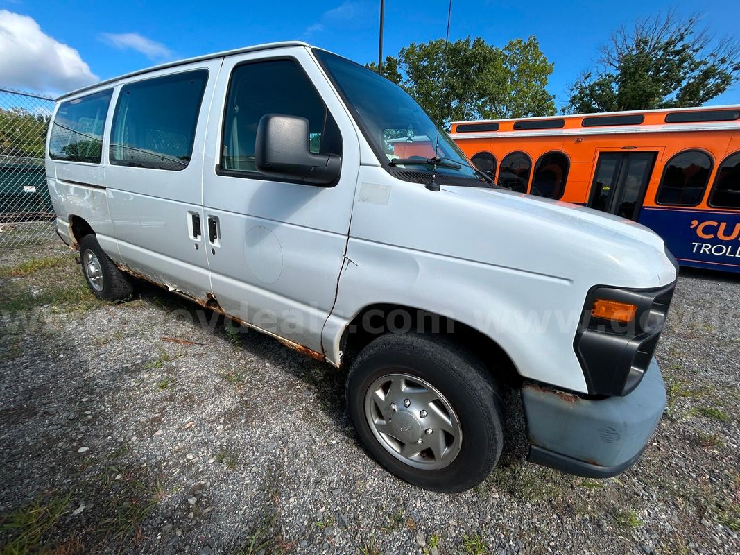 2013 Ford Econoline Passenger Van SEE VIDEO!!!