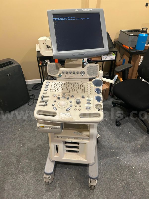 GE LOGIQ P5 Ultrasound SN 72563SU0