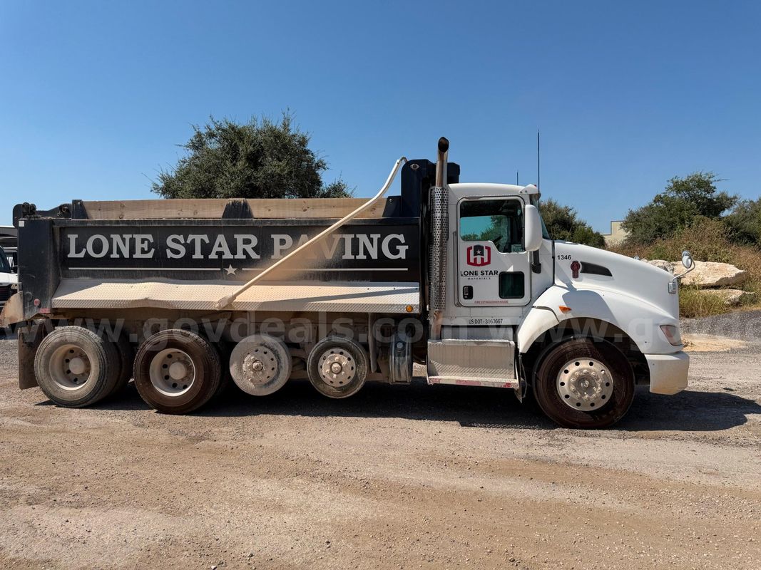 2016 Kenworth T400 Dump Truck Overload Axles