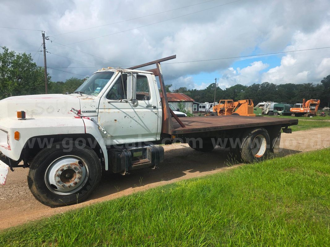 1990 Ford F700F