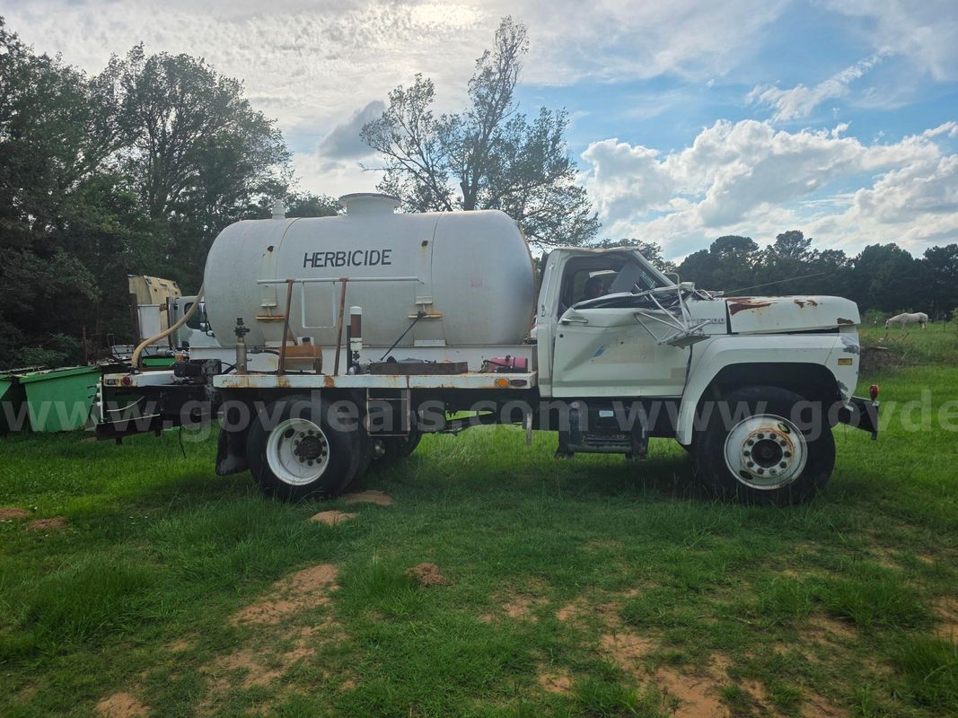 1994 Ford F600G