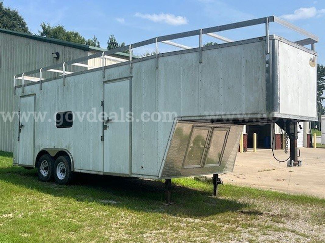 2016 Covered Wagon 28' Enclosed gooseneck trailer.