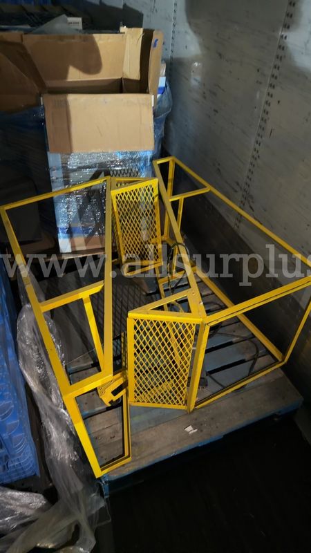 1 Lot Forklift safety work platform cage attachment