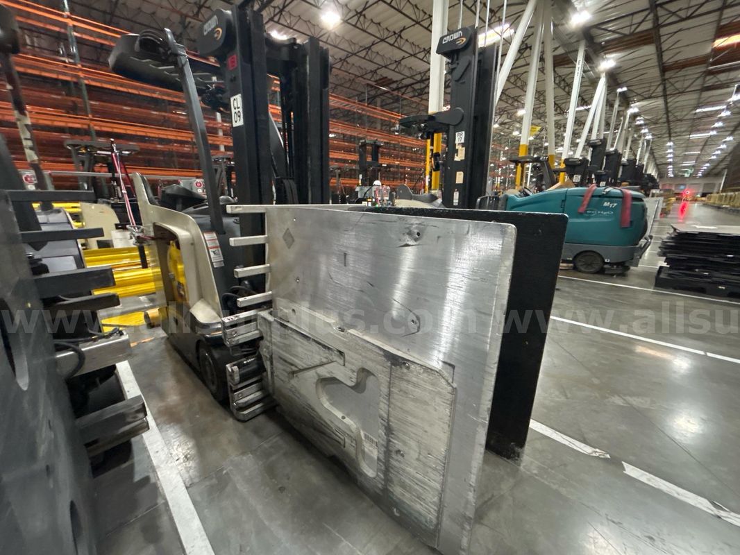 Crown RC 5500 Series Stand-Up Electric Forklift with Carton Clamp