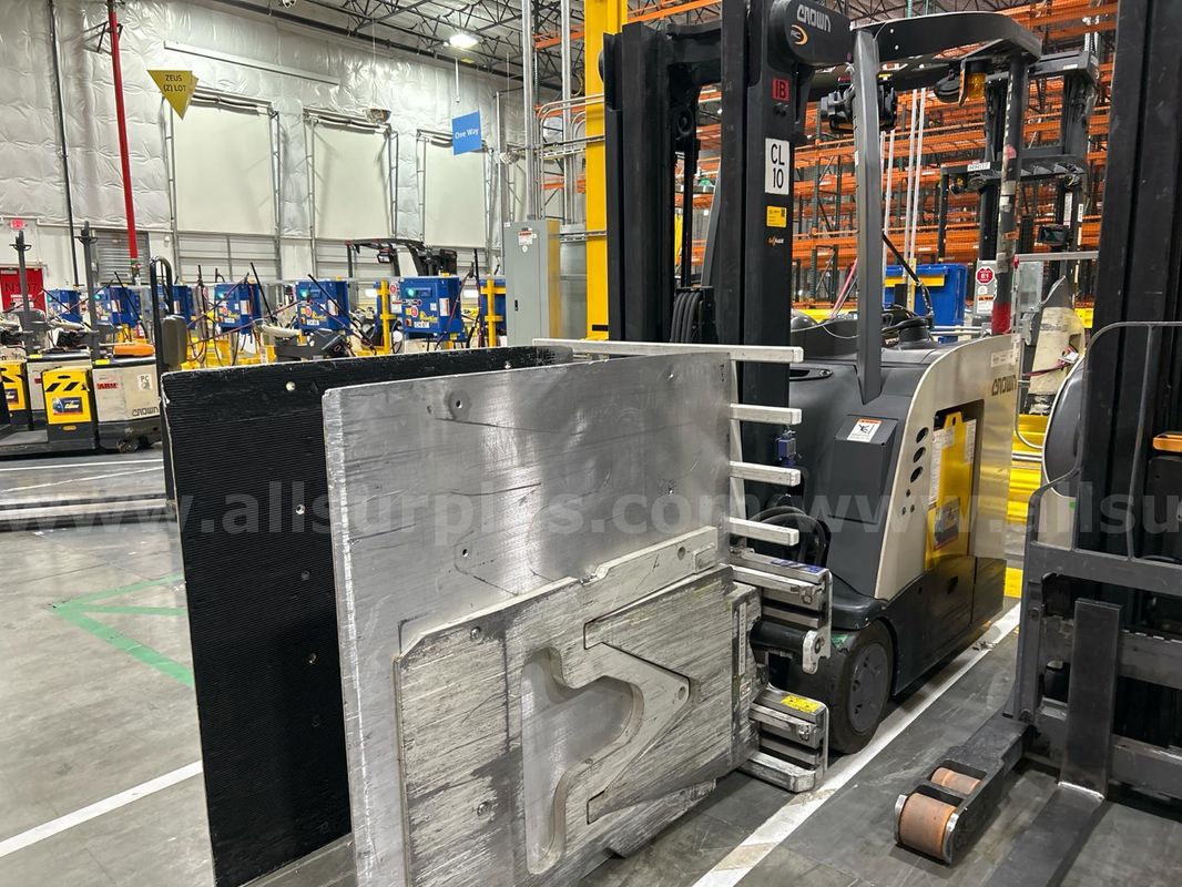 Crown RC 5500 Series Stand-Up Electric Forklift with Carton Clamp