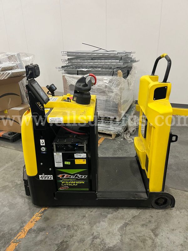 2021 Hyster LO5.0T Electric Ride-On Tow Tractor