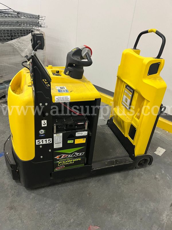 2021 Hyster LO5.0T Electric Ride-On Tow Tractor