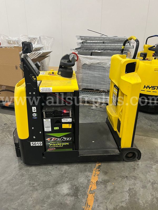 2021 Hyster LO5.0T Electric Ride-On Tow Tractor