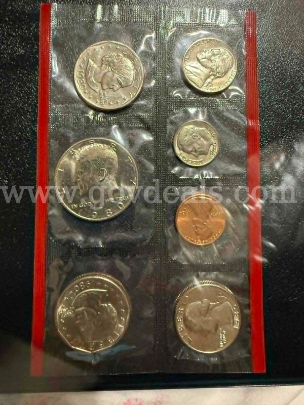 1980 U.S. MINT UNCIRCULATED SEVEN-COIN PANEL SEALED