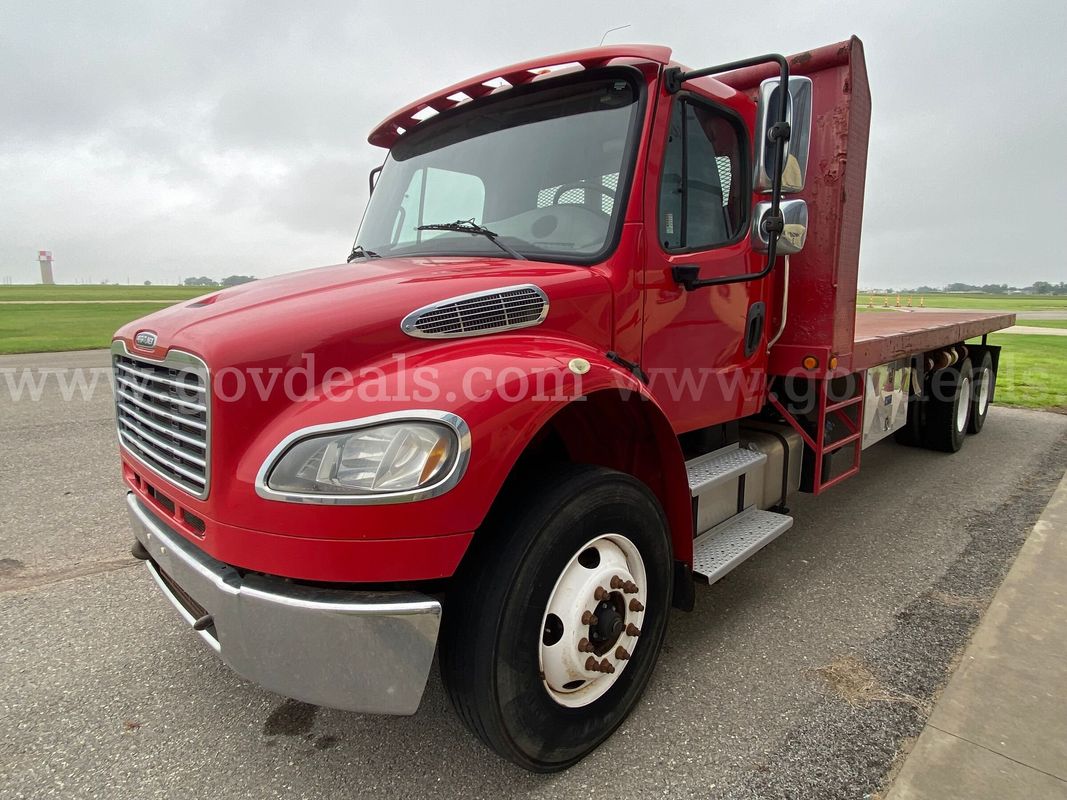 2016 Freightliner M2 106