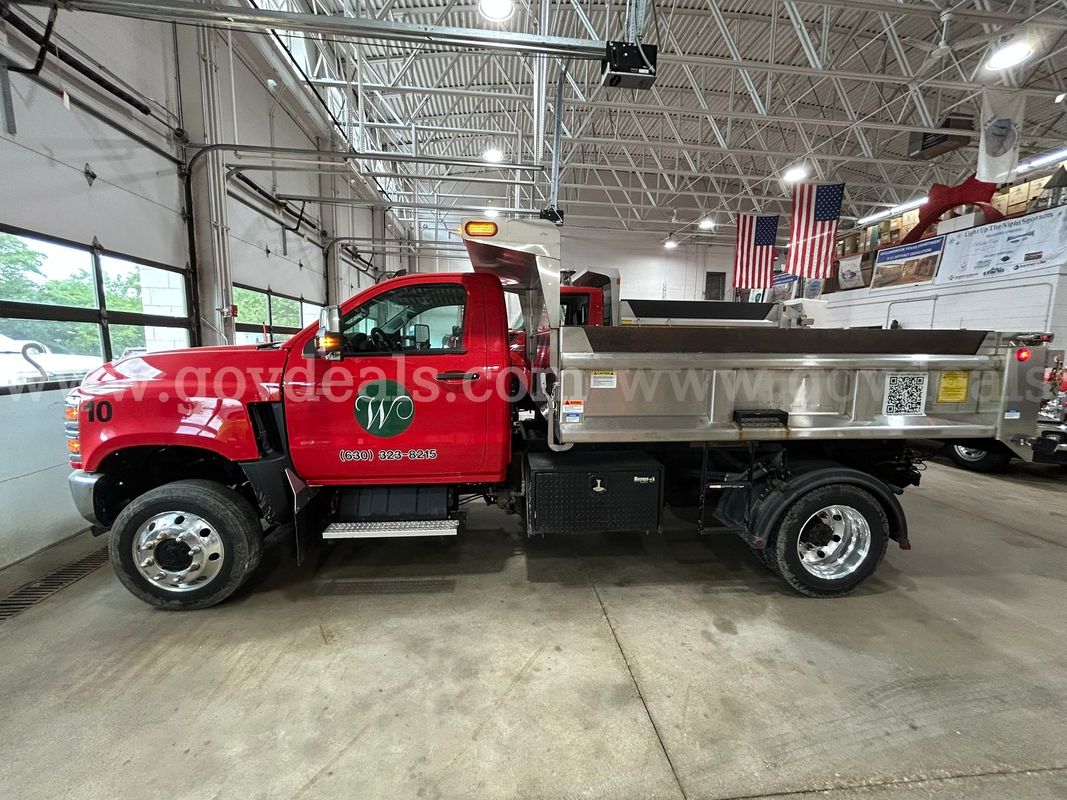 2021 International CV 515 Dump truck