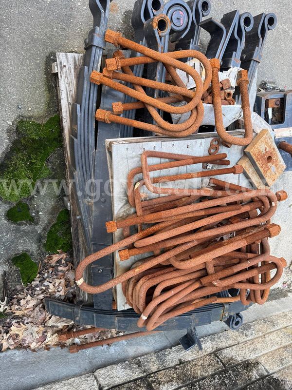 A Lot of Heavy Duty Springs