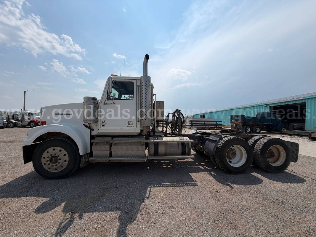 2013 Western Star 4900 – Detroit DD15, 10-Speed, Replacement Engine