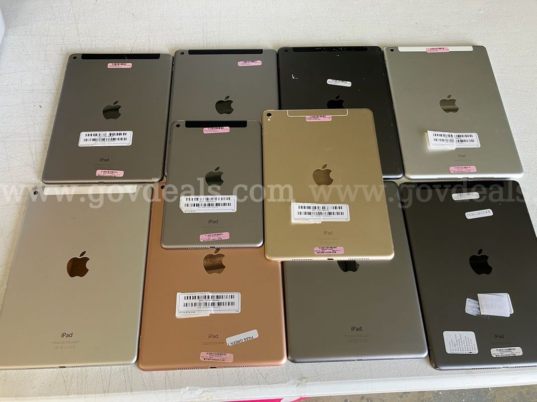 10 - Apple iPads SHIPPING AVAILABLE