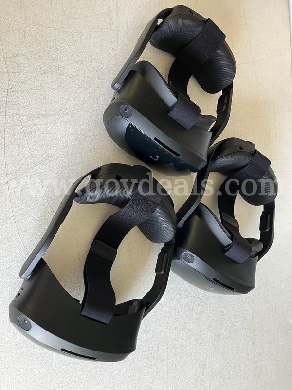 3 - HTC Vive Focus 3 Headsets SHIPPING AVAILABLE