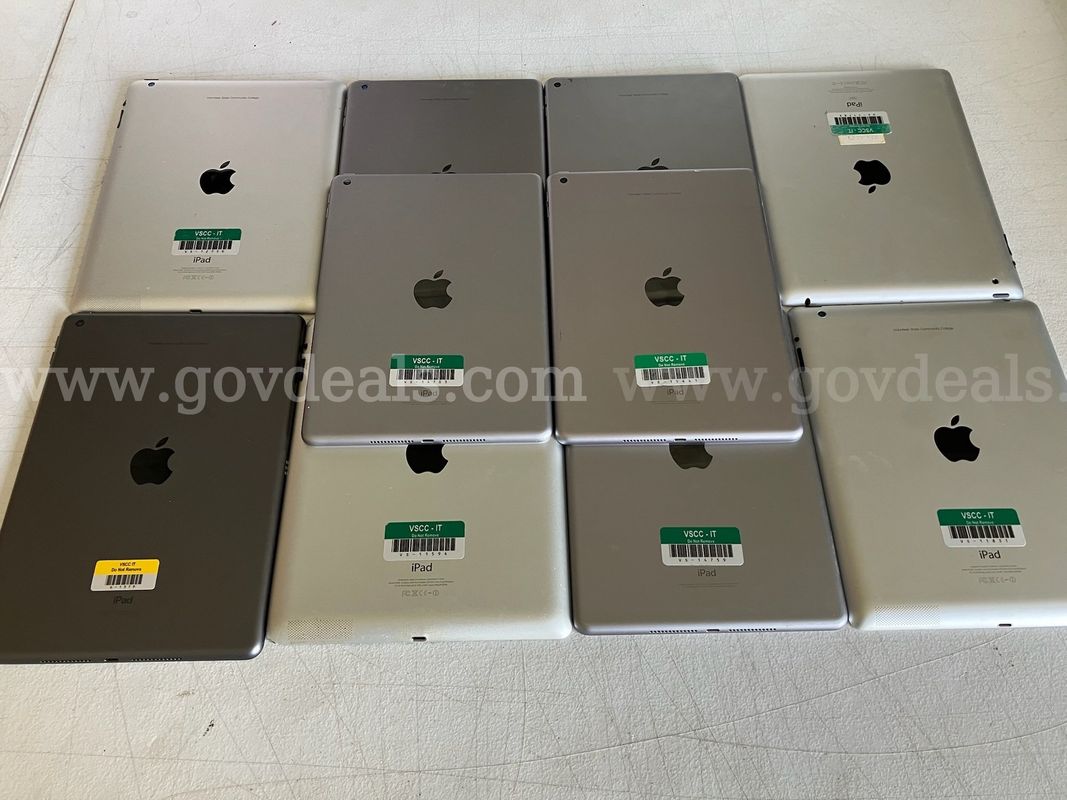 10 - Mixed Apple iPads SHIPPING AVAILABLE