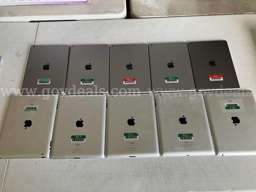 10 - Mixed Apple iPads SHIPPING AVAILABLE